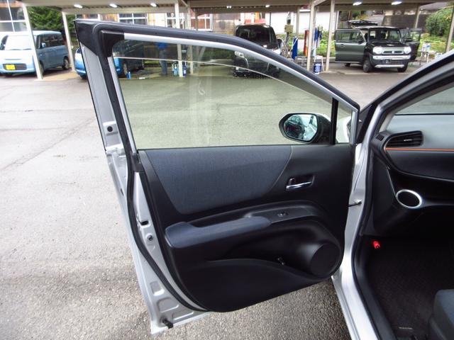 シエンタ ハイブリッドＧ　衝突軽減ブレーキ　７人乗り　ナビ　テレビ　ブルートゥース　ＥＴＣ　Ｂカメラ　両側パワースライドドア　ＬＥＤオートライト　フォグ　スマートキー　オートエアコン　プライバシーガラス　ドアバイザー（54枚目）