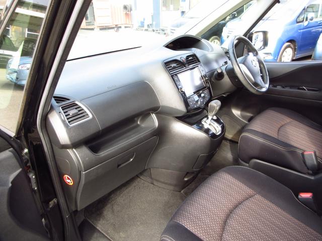 セレナ ハイウェイスターＳ－ＨＶアドバンスドセーフティパック　後期型　大型ナビ　フルセグ　ＥＴＣ　全周囲カメラ　両側パワースライドドア　フリップダウンモニター　純正エアロ　純正アルミ　ＬＥＤオートライト　フォグ　前後ソナー　インテリキー　クルーズコントロール（29枚目）