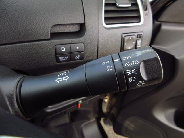 セレナ ハイウェイスターＳ－ＨＶアドバンスドセーフティパック　後期型　大型ナビ　フルセグ　ＥＴＣ　全周囲カメラ　両側パワースライドドア　フリップダウンモニター　純正エアロ　純正アルミ　ＬＥＤオートライト　フォグ　前後ソナー　インテリキー　クルーズコントロール（50枚目）