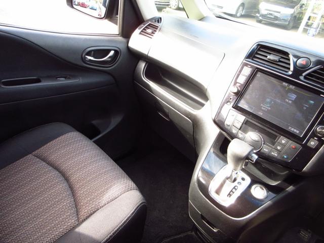 セレナ ハイウェイスターＳ－ＨＶアドバンスドセーフティパック　後期型　大型ナビ　フルセグ　ＥＴＣ　全周囲カメラ　両側パワースライドドア　フリップダウンモニター　純正エアロ　純正アルミ　ＬＥＤオートライト　フォグ　前後ソナー　インテリキー　クルーズコントロール（55枚目）