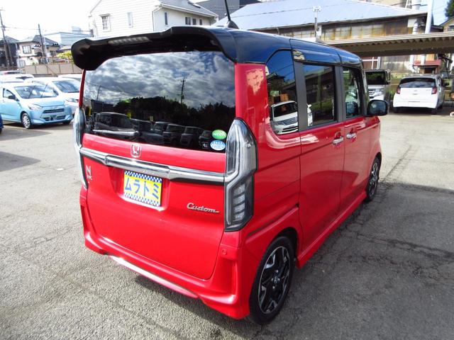 Ｎ－ＢＯＸカスタム Ｇ・Ｌターボホンダセンシング　雹害車　ターボ　ツートンカラー　ホンダセンシング　ナビ　フルセグ　ＥＴＣ　Ｂカメラ　両側パワースライドドア　パドルシフト　クルーズコントロール　ＬＥＤオートライト　フォグ　革巻きステア　コンビシート（8枚目）