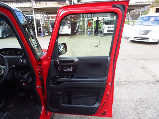 Ｎ－ＢＯＸカスタム Ｇ・Ｌターボホンダセンシング　雹害車　ターボ　ツートンカラー　ホンダセンシング　ナビ　フルセグ　ＥＴＣ　Ｂカメラ　両側パワースライドドア　パドルシフト　クルーズコントロール　ＬＥＤオートライト　フォグ　革巻きステア　コンビシート（55枚目）