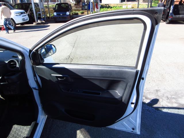 ミライース Ｂ　ＳＡＩＩＩ　スマートアシスト　ＣＤ　ＡＵＸ　ＥＴＣ　アイドリングストップ　フロントドアバイザー　フロントパワーウィンドウ　前後ソナー　キーレスキー　予備キー　プライバシーガラス　取説　保証書（50枚目）