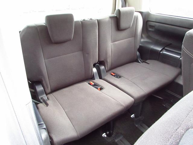 エスクァイア Ｘｉ　雹害車　７人乗り　ナビ　テレビ　ＥＴＣ　Ｂカメラ　フロントドライブレコーダー　左パワースライドドア　ＬＥＤオートライト　フォグ　前後ソナー　社外アルミ　スマートキー　革巻きステアリング　リアシェード（12枚目）