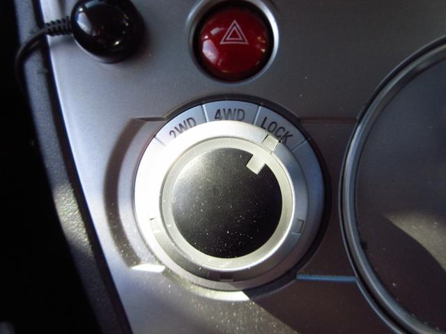 デリカＤ：５ Ｇ　ナビパッケージ　パートタイム４ＷＤ　８人乗り　社外マフラー　社外１９インチアルミ　エアロ　パドルシフト　ナビ　ＥＴＣ　Ｂカメラ　左パワースライドドア　クルーズコントロール　ＨＩＤオートライト　フォグ　スマートキー（21枚目）