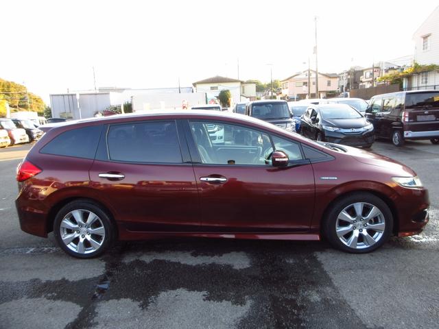 ジェイド ハイブリッドＸ　６人乗り　衝突軽減ブレーキ　ナビ　フルセグ　ＨＤＭＩ　ＥＴＣ　Ｂカメラ　コンビシート　クルーズコントロール　純正アルミ　ＬＥＤオートライト　フォグ　スマートキー　カーテンエアバッグ　ステアリモコン（9枚目）