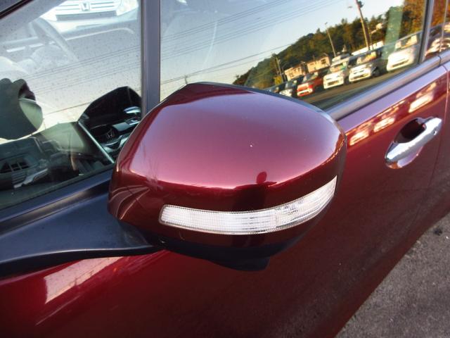 ジェイド ハイブリッドＸ　６人乗り　衝突軽減ブレーキ　ナビ　フルセグ　ＨＤＭＩ　ＥＴＣ　Ｂカメラ　コンビシート　クルーズコントロール　純正アルミ　ＬＥＤオートライト　フォグ　スマートキー　カーテンエアバッグ　ステアリモコン（19枚目）