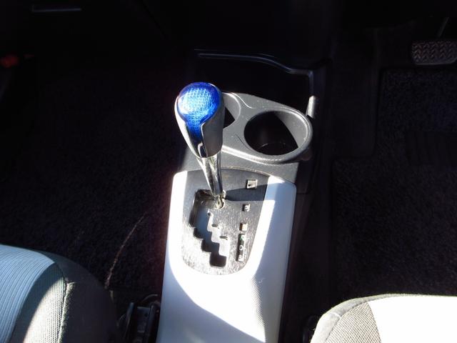 アクア Ｓ　ナビ　テレビ　ＣＤ　ＡＵＸ　ＥＴＣ　Ｂカメラ　オートエアコン　キーレスキー　ステアリモコン　ドアバイザー　プライバシーガラス　スペアキー　取説（40枚目）