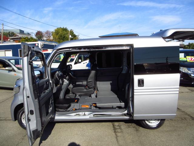 Ｎ－ＶＡＮ Ｇ・ホンダセンシング　衝突軽減ブレーキ　ナビ　フルセグ　ブルートゥース　ＣＤ　ＤＶＤ　バックモニター　クルーズコントロール　リアスモークフィルム　フロントドアバイザー　フロントパワーウィンドウ　リアソナー　オートエアコン（6枚目）