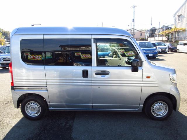 Ｎ－ＶＡＮ Ｇ・ホンダセンシング　衝突軽減ブレーキ　ナビ　フルセグ　ブルートゥース　ＣＤ　ＤＶＤ　バックモニター　クルーズコントロール　リアスモークフィルム　フロントドアバイザー　フロントパワーウィンドウ　リアソナー　オートエアコン（10枚目）