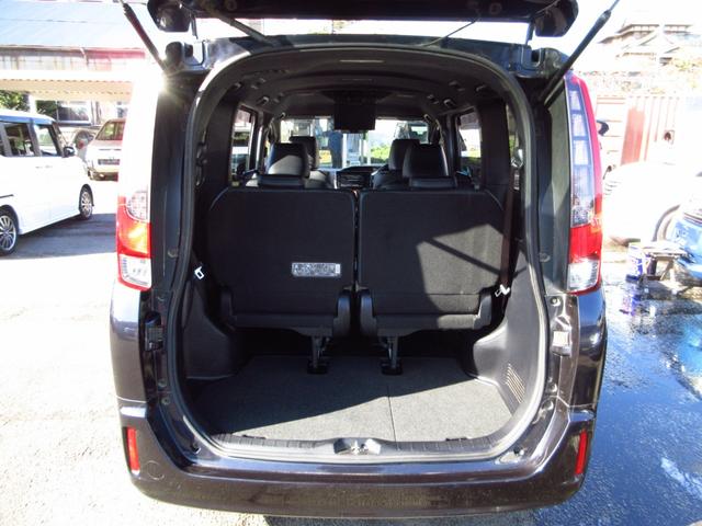 エスクァイア ハイブリッドGi ブラックテーラード 雹害車 7人乗り 大型ナビ フルセグ ETC Bカメラ フリップダウンモニター 両側パワースライドドア 革調シート クルコン ウッドコンビステアリング LEDオートライト フォグ エアロ 純正アルミ(31枚目)