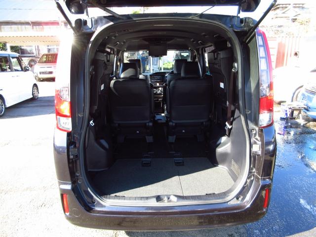 エスクァイア ハイブリッドGi ブラックテーラード 雹害車 7人乗り 大型ナビ フルセグ ETC Bカメラ フリップダウンモニター 両側パワースライドドア 革調シート クルコン ウッドコンビステアリング LEDオートライト フォグ エアロ 純正アルミ(32枚目)