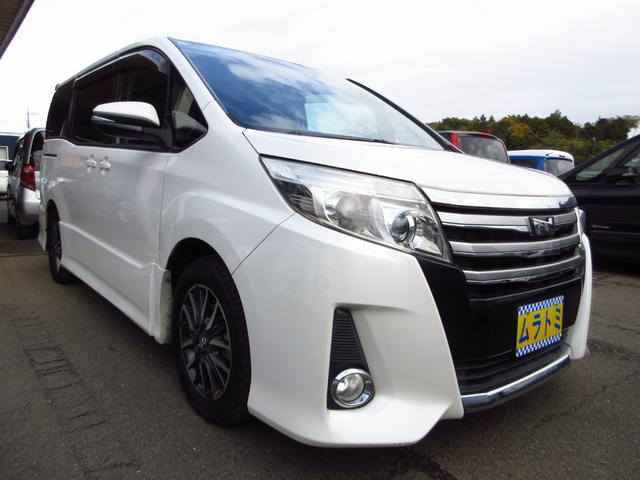 ノア Ｓｉ　７人乗り　ナビ　フルセグ　ＥＴＣ　Ｂカメラ　フリップダウンモニター　両側パワースライドドア　純正エアロ　純正アルミ　ＬＥＤオートライト　フォグ　リアスモークフィルム　シートカバー　革巻きステアリング（8枚目）