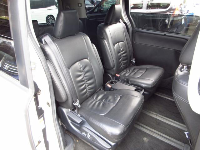 ノア Ｓｉ　７人乗り　ナビ　フルセグ　ＥＴＣ　Ｂカメラ　フリップダウンモニター　両側パワースライドドア　純正エアロ　純正アルミ　ＬＥＤオートライト　フォグ　リアスモークフィルム　シートカバー　革巻きステアリング（11枚目）