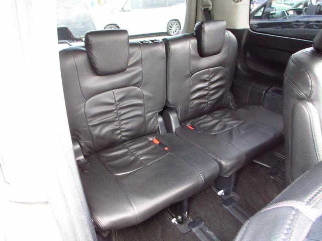 ノア Ｓｉ　７人乗り　ナビ　フルセグ　ＥＴＣ　Ｂカメラ　フリップダウンモニター　両側パワースライドドア　純正エアロ　純正アルミ　ＬＥＤオートライト　フォグ　リアスモークフィルム　シートカバー　革巻きステアリング（12枚目）