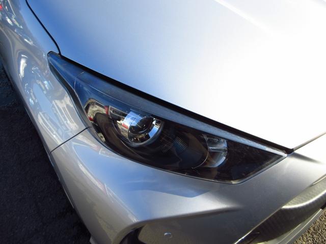 ヤリス ハイブリッドＸ　雹害車　ナビ　ブルートゥース　ＵＳＢ　ＥＴＣ　全周囲カメラ　トヨタセーフティセンス　クルーズコントロール　オートライト　前後ソナー　オート電格ミラー　キーレスキー　オートエアコン　取説　予備キー（15枚目）