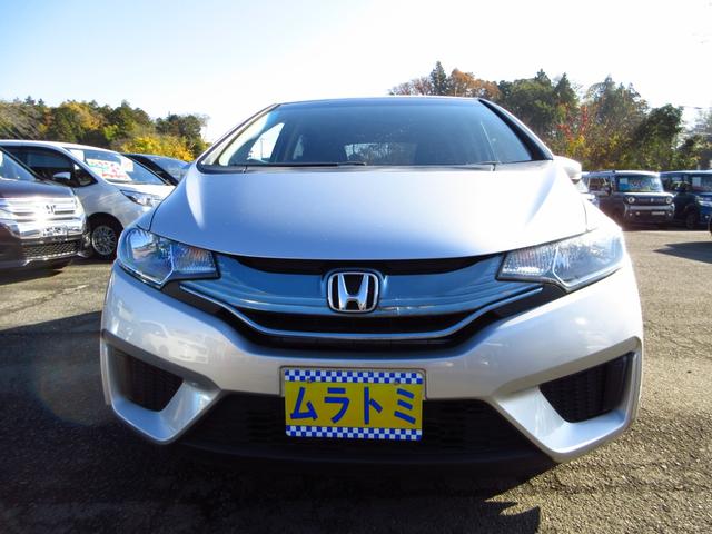 フィットハイブリッド Ｆパッケージ　ナビ　フルセグ　ＣＤ　ＤＶＤ　ＨＤＭＩ　ＵＳＢ　ビルトインＥＴＣ　Ｂカメラ　スマートキー　アイドリングストップ　ＥＣＯＮ　ステアリモコン　オートエアコン　プッシュスタート　ドアバイザー　保証書（3枚目）