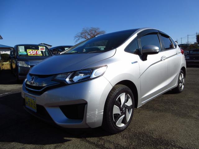 フィットハイブリッド Ｆパッケージ　ナビ　フルセグ　ＣＤ　ＤＶＤ　ＨＤＭＩ　ＵＳＢ　ビルトインＥＴＣ　Ｂカメラ　スマートキー　アイドリングストップ　ＥＣＯＮ　ステアリモコン　オートエアコン　プッシュスタート　ドアバイザー　保証書（4枚目）