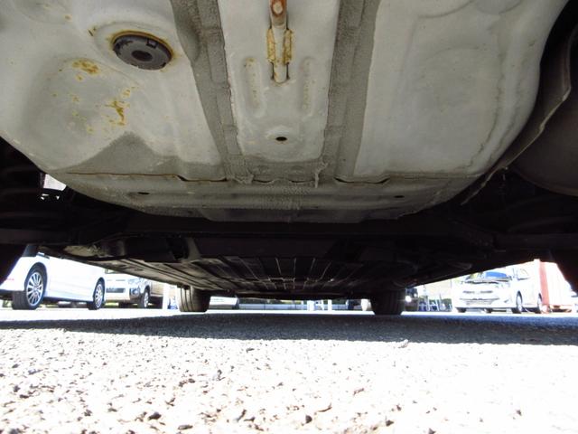 フィットハイブリッド Ｆパッケージ　ナビ　フルセグ　ＣＤ　ＤＶＤ　ＨＤＭＩ　ＵＳＢ　ビルトインＥＴＣ　Ｂカメラ　スマートキー　アイドリングストップ　ＥＣＯＮ　ステアリモコン　オートエアコン　プッシュスタート　ドアバイザー　保証書（13枚目）