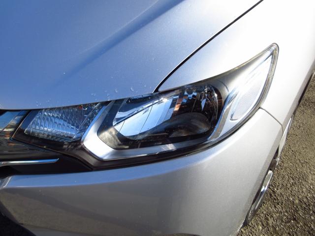 フィットハイブリッド Ｆパッケージ　ナビ　フルセグ　ＣＤ　ＤＶＤ　ＨＤＭＩ　ＵＳＢ　ビルトインＥＴＣ　Ｂカメラ　スマートキー　アイドリングストップ　ＥＣＯＮ　ステアリモコン　オートエアコン　プッシュスタート　ドアバイザー　保証書（15枚目）