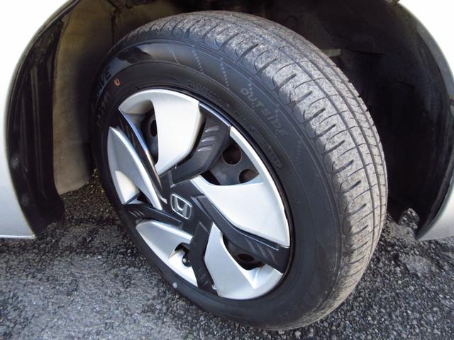 フィットハイブリッド Ｆパッケージ　ナビ　フルセグ　ＣＤ　ＤＶＤ　ＨＤＭＩ　ＵＳＢ　ビルトインＥＴＣ　Ｂカメラ　スマートキー　アイドリングストップ　ＥＣＯＮ　ステアリモコン　オートエアコン　プッシュスタート　ドアバイザー　保証書（20枚目）