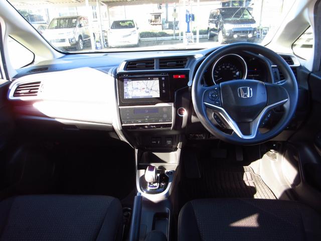 フィットハイブリッド Ｆパッケージ　ナビ　フルセグ　ＣＤ　ＤＶＤ　ＨＤＭＩ　ＵＳＢ　ビルトインＥＴＣ　Ｂカメラ　スマートキー　アイドリングストップ　ＥＣＯＮ　ステアリモコン　オートエアコン　プッシュスタート　ドアバイザー　保証書（36枚目）