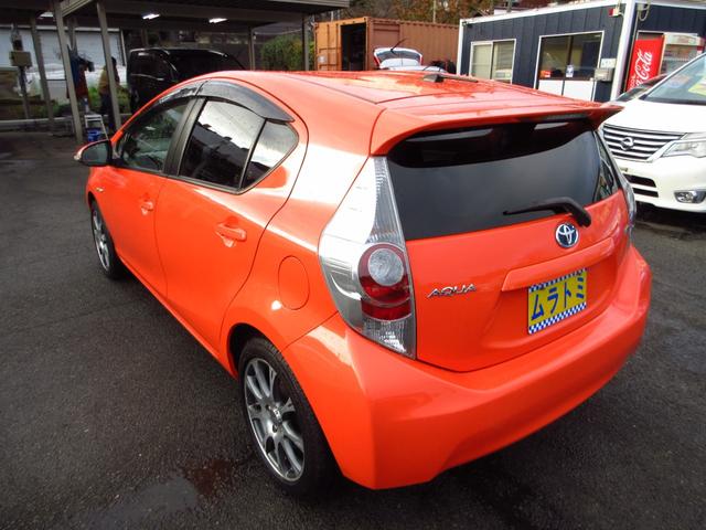 アクア Ｓ　ナビ　フルセグ　ブルートゥース　ＥＴＣ　Ｂカメラ　前後ドラレコ　社外アルミ　リアスポイラー　オートライト　オートエアコン　スマートキー　前席シートヒーター　ナノイー　ドアバイザー　プライバシーガラス（6枚目）