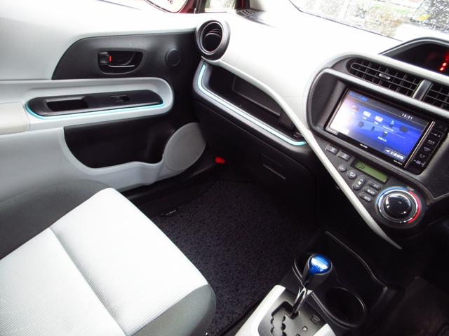 アクア Ｓ　ナビ　フルセグ　ブルートゥース　ＥＴＣ　Ｂカメラ　前後ドラレコ　社外アルミ　リアスポイラー　オートライト　オートエアコン　スマートキー　前席シートヒーター　ナノイー　ドアバイザー　プライバシーガラス（49枚目）