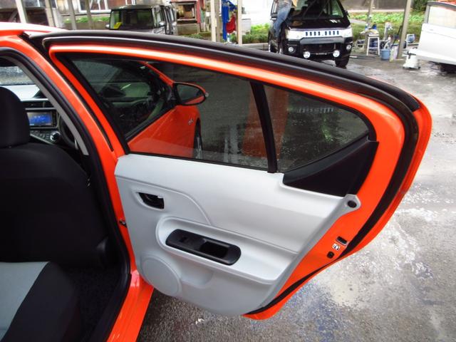 アクア Ｓ　ナビ　フルセグ　ブルートゥース　ＥＴＣ　Ｂカメラ　前後ドラレコ　社外アルミ　リアスポイラー　オートライト　オートエアコン　スマートキー　前席シートヒーター　ナノイー　ドアバイザー　プライバシーガラス（53枚目）