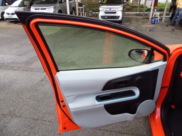 アクア Ｓ　ナビ　フルセグ　ブルートゥース　ＥＴＣ　Ｂカメラ　前後ドラレコ　社外アルミ　リアスポイラー　オートライト　オートエアコン　スマートキー　前席シートヒーター　ナノイー　ドアバイザー　プライバシーガラス（54枚目）