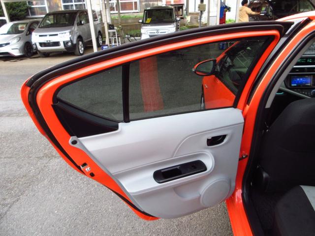 アクア Ｓ　ナビ　フルセグ　ブルートゥース　ＥＴＣ　Ｂカメラ　前後ドラレコ　社外アルミ　リアスポイラー　オートライト　オートエアコン　スマートキー　前席シートヒーター　ナノイー　ドアバイザー　プライバシーガラス（55枚目）