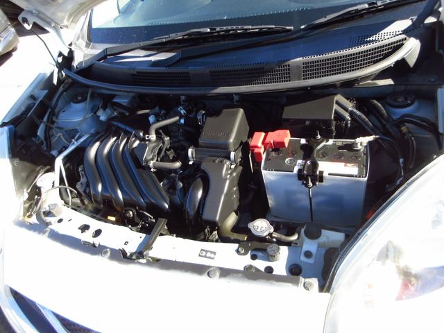 マーチ ニスモ　Ｓ　５速マニュアル　ニスモシート２脚　純正エアロ　純正アルミ　オートライト　インテリキー　社外デッキ　ＣＤ　ＡＵＸ　ＵＳＢ　ＥＴＣ　オートエアコン　オート電格ミラー　プライバシーガラス（12枚目）