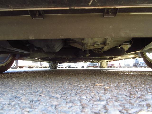 マーチ ニスモ　Ｓ　５速マニュアル　ニスモシート２脚　純正エアロ　純正アルミ　オートライト　インテリキー　社外デッキ　ＣＤ　ＡＵＸ　ＵＳＢ　ＥＴＣ　オートエアコン　オート電格ミラー　プライバシーガラス（21枚目）