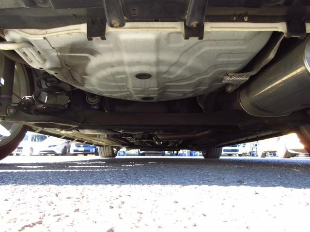 マーチ ニスモ　Ｓ　５速マニュアル　ニスモシート２脚　純正エアロ　純正アルミ　オートライト　インテリキー　社外デッキ　ＣＤ　ＡＵＸ　ＵＳＢ　ＥＴＣ　オートエアコン　オート電格ミラー　プライバシーガラス（22枚目）