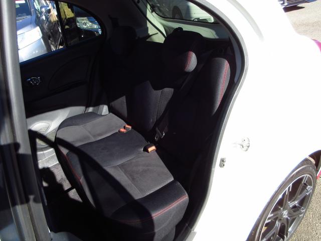 マーチ ニスモ　Ｓ　５速マニュアル　ニスモシート２脚　純正エアロ　純正アルミ　オートライト　インテリキー　社外デッキ　ＣＤ　ＡＵＸ　ＵＳＢ　ＥＴＣ　オートエアコン　オート電格ミラー　プライバシーガラス（37枚目）