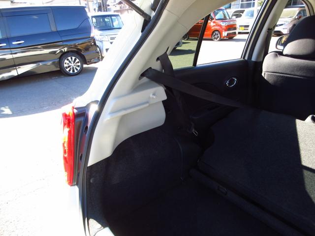 マーチ ニスモ　Ｓ　５速マニュアル　ニスモシート２脚　純正エアロ　純正アルミ　オートライト　インテリキー　社外デッキ　ＣＤ　ＡＵＸ　ＵＳＢ　ＥＴＣ　オートエアコン　オート電格ミラー　プライバシーガラス（43枚目）