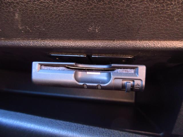 マーチ ニスモ　Ｓ　５速マニュアル　ニスモシート２脚　純正エアロ　純正アルミ　オートライト　インテリキー　社外デッキ　ＣＤ　ＡＵＸ　ＵＳＢ　ＥＴＣ　オートエアコン　オート電格ミラー　プライバシーガラス（51枚目）