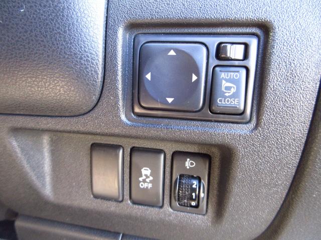 マーチ ニスモ　Ｓ　５速マニュアル　ニスモシート２脚　純正エアロ　純正アルミ　オートライト　インテリキー　社外デッキ　ＣＤ　ＡＵＸ　ＵＳＢ　ＥＴＣ　オートエアコン　オート電格ミラー　プライバシーガラス（53枚目）