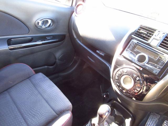 マーチ ニスモ　Ｓ　５速マニュアル　ニスモシート２脚　純正エアロ　純正アルミ　オートライト　インテリキー　社外デッキ　ＣＤ　ＡＵＸ　ＵＳＢ　ＥＴＣ　オートエアコン　オート電格ミラー　プライバシーガラス（56枚目）