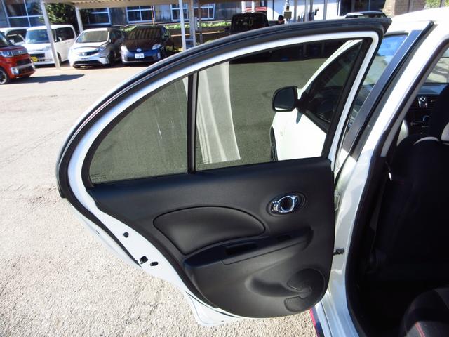 マーチ ニスモ　Ｓ　５速マニュアル　ニスモシート２脚　純正エアロ　純正アルミ　オートライト　インテリキー　社外デッキ　ＣＤ　ＡＵＸ　ＵＳＢ　ＥＴＣ　オートエアコン　オート電格ミラー　プライバシーガラス（62枚目）