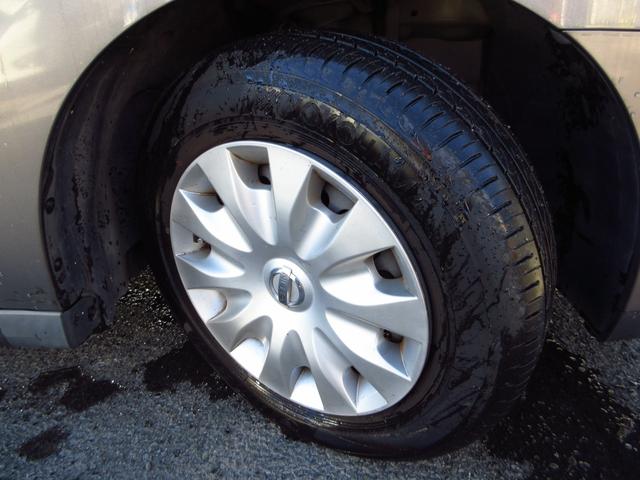 ブルーバードシルフィ ２０Ｍ　ナビ　フルセグ　ブルートゥース　ＣＤ　ＤＶＤ　ＥＴＣ　Ｂカメラ　オートエアコン　革巻きステアリング　オートライト　フォグ　インテリキー　革巻きステアリング　ドアバイザー　電格ミラー　イモビライザー（12枚目）