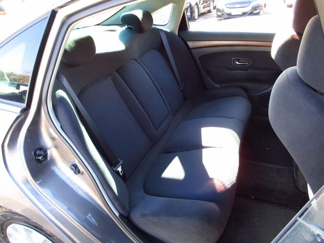 ブルーバードシルフィ ２０Ｍ　ナビ　フルセグ　ブルートゥース　ＣＤ　ＤＶＤ　ＥＴＣ　Ｂカメラ　オートエアコン　革巻きステアリング　オートライト　フォグ　インテリキー　革巻きステアリング　ドアバイザー　電格ミラー　イモビライザー（14枚目）