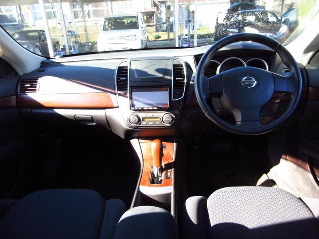 ブルーバードシルフィ ２０Ｍ　ナビ　フルセグ　ブルートゥース　ＣＤ　ＤＶＤ　ＥＴＣ　Ｂカメラ　オートエアコン　革巻きステアリング　オートライト　フォグ　インテリキー　革巻きステアリング　ドアバイザー　電格ミラー　イモビライザー（16枚目）