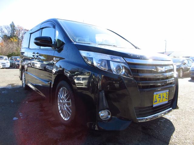 ノア ハイブリッドSi ダブルバイビー 雹害車 7人乗り 大型ナビ フルセグ ETC Bカメラ フリップダウンモニター 両側パワースライドドア 衝突軽減システム 純正エアロ 純正アルミ LEDオートライト フォグ クルーズコントロール(8枚目)