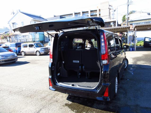 ノア ハイブリッドSi ダブルバイビー 雹害車 7人乗り 大型ナビ フルセグ ETC Bカメラ フリップダウンモニター 両側パワースライドドア 衝突軽減システム 純正エアロ 純正アルミ LEDオートライト フォグ クルーズコントロール(13枚目)