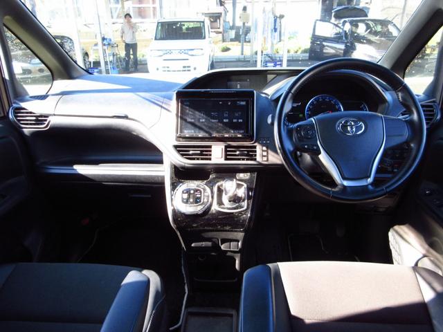 ノア ハイブリッドSi ダブルバイビー 雹害車 7人乗り 大型ナビ フルセグ ETC Bカメラ フリップダウンモニター 両側パワースライドドア 衝突軽減システム 純正エアロ 純正アルミ LEDオートライト フォグ クルーズコントロール(16枚目)