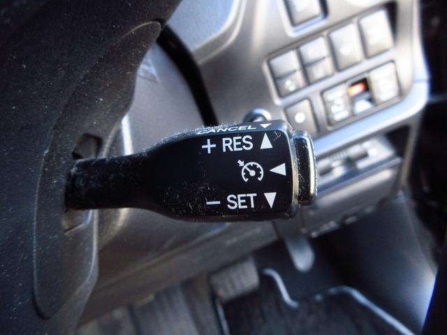 ノア ハイブリッドSi ダブルバイビー 雹害車 7人乗り 大型ナビ フルセグ ETC Bカメラ フリップダウンモニター 両側パワースライドドア 衝突軽減システム 純正エアロ 純正アルミ LEDオートライト フォグ クルーズコントロール(20枚目)