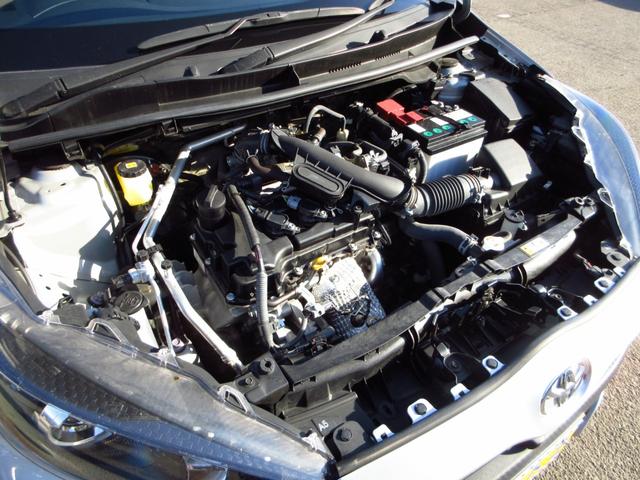 ヤリス Ｘ　雹害車　ナビ　ブルートゥース　ＵＳＢ　全周囲カメラ　フロントドライブレコーダー　セーフティセンス　レーンキープアシスト　前後ソナー　オートライト　プライバシーガラス　ドアバイザー　キーレスキー（12枚目）