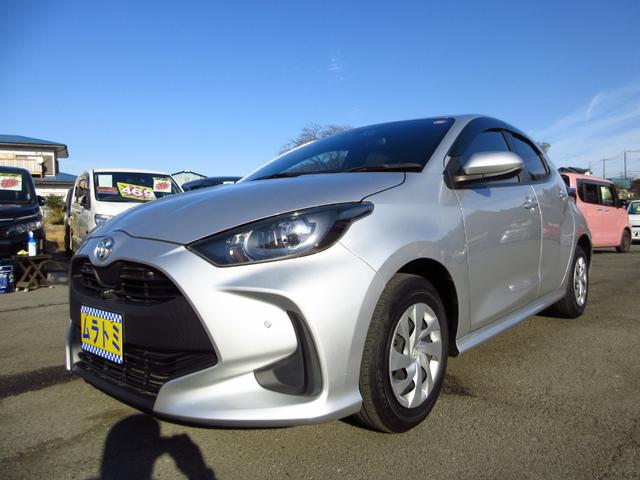 ヤリス Ｘ　雹害車　ナビ　ブルートゥース　ＵＳＢ　全周囲カメラ　フロントドライブレコーダー　セーフティセンス　レーンキープアシスト　前後ソナー　オートライト　プライバシーガラス　ドアバイザー　キーレスキー（17枚目）