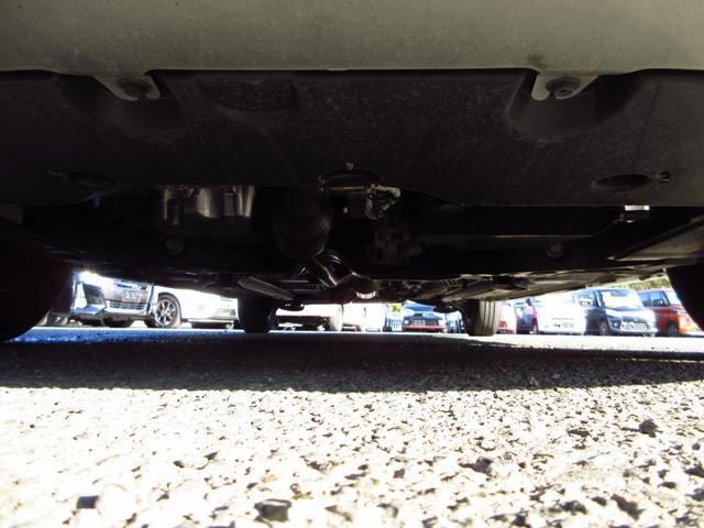 ヤリス Ｘ　雹害車　ナビ　ブルートゥース　ＵＳＢ　全周囲カメラ　フロントドライブレコーダー　セーフティセンス　レーンキープアシスト　前後ソナー　オートライト　プライバシーガラス　ドアバイザー　キーレスキー（21枚目）